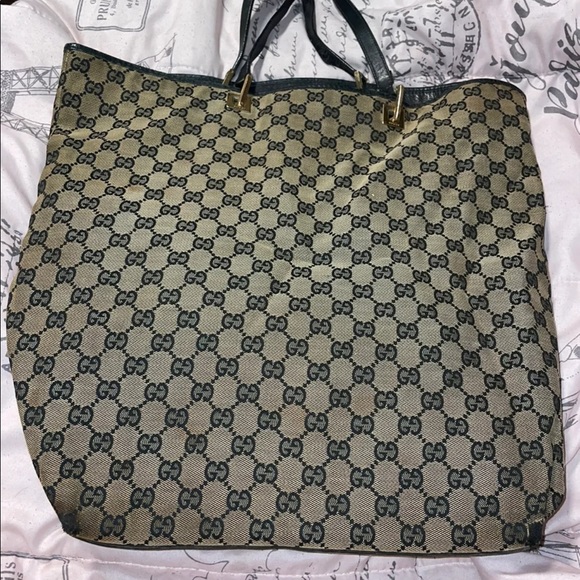 Authentic Gucci bag - Picture 11 of 16